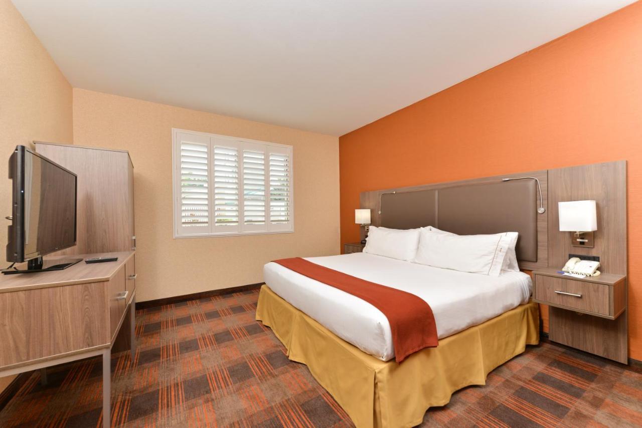 Holiday Inn Express & Suites Elk Grove Central - Hwy 99 By Ihg Ngoại thất bức ảnh