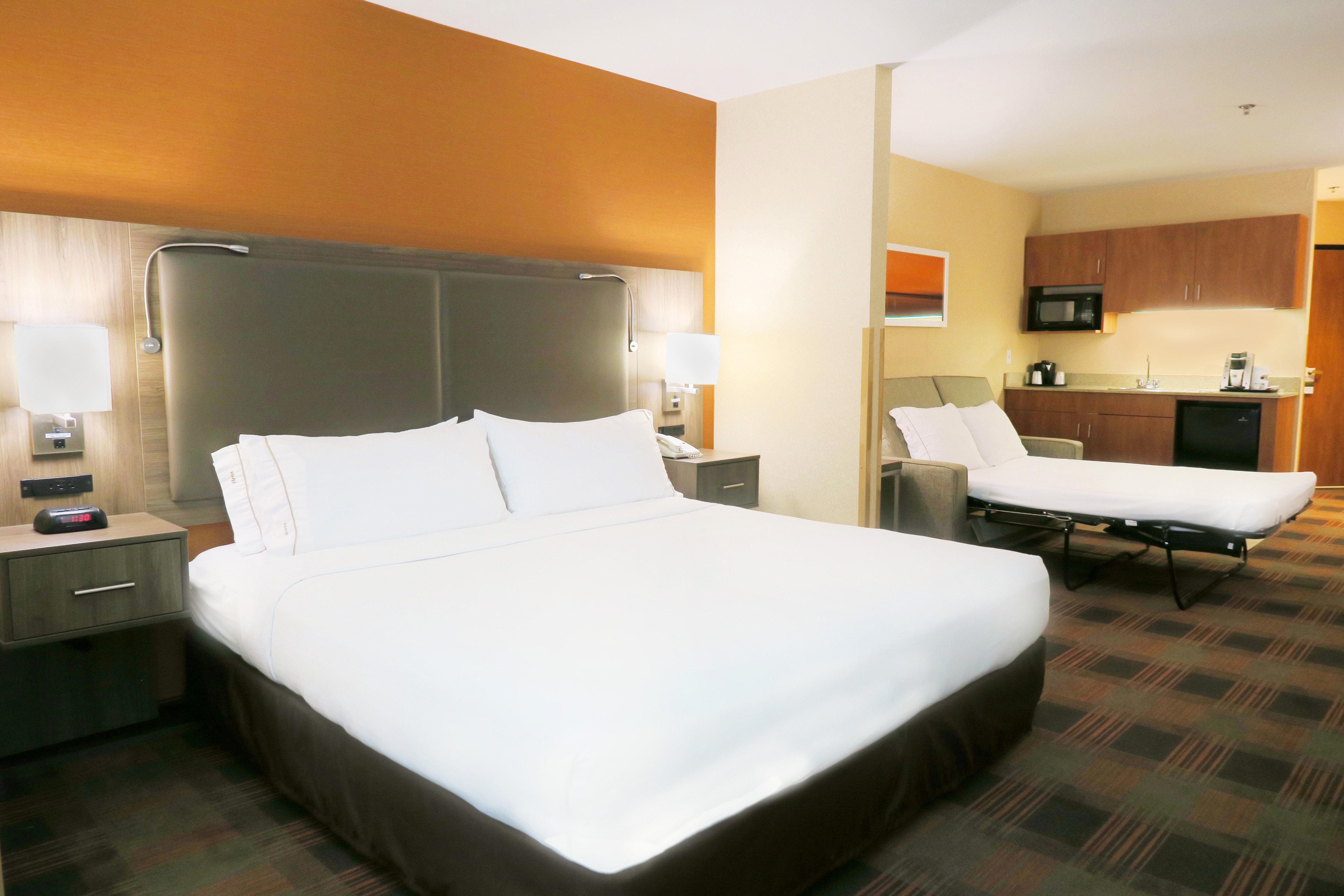 Holiday Inn Express & Suites Elk Grove Central - Hwy 99 By Ihg Ngoại thất bức ảnh