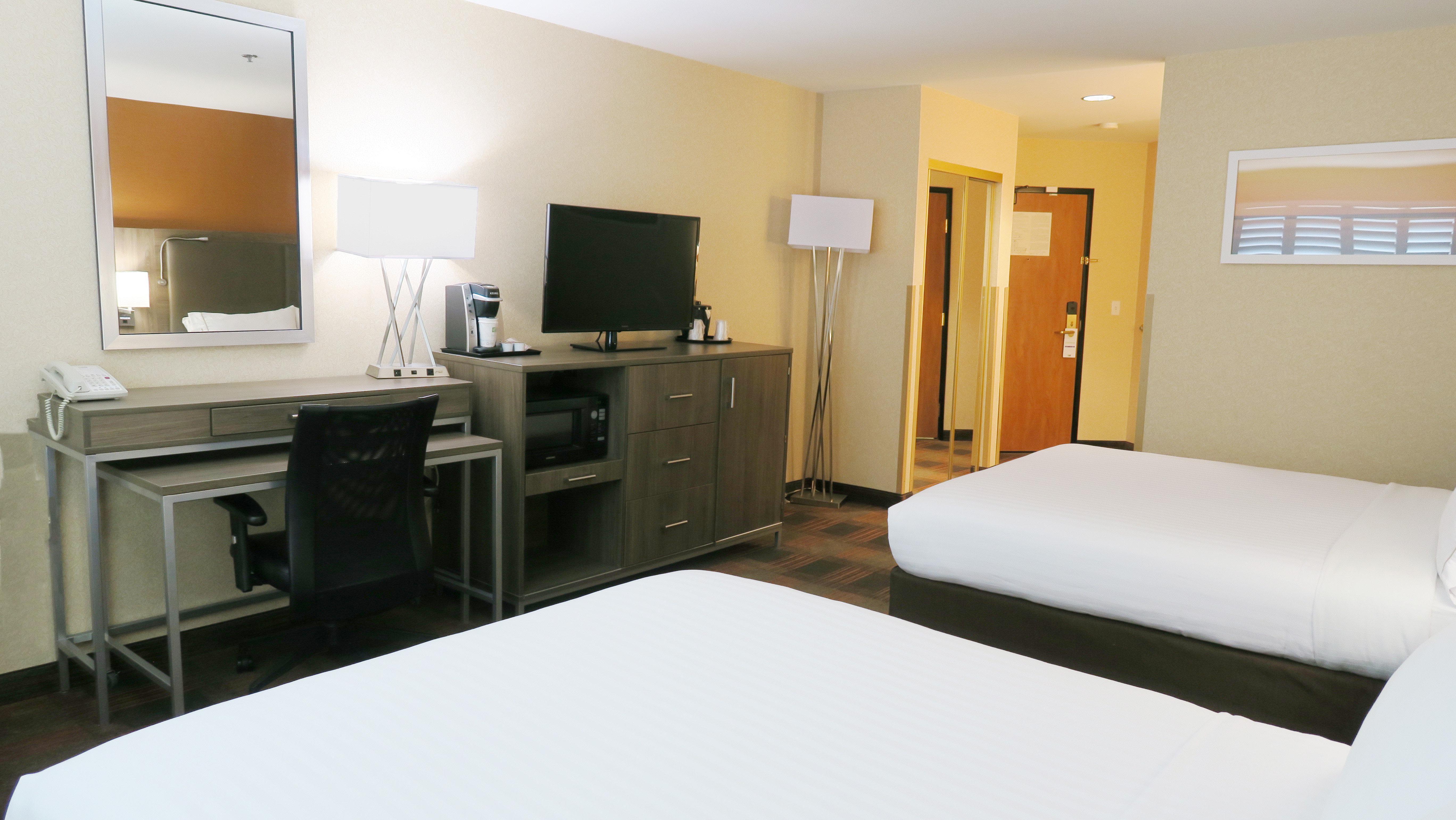 Holiday Inn Express & Suites Elk Grove Central - Hwy 99 By Ihg Ngoại thất bức ảnh