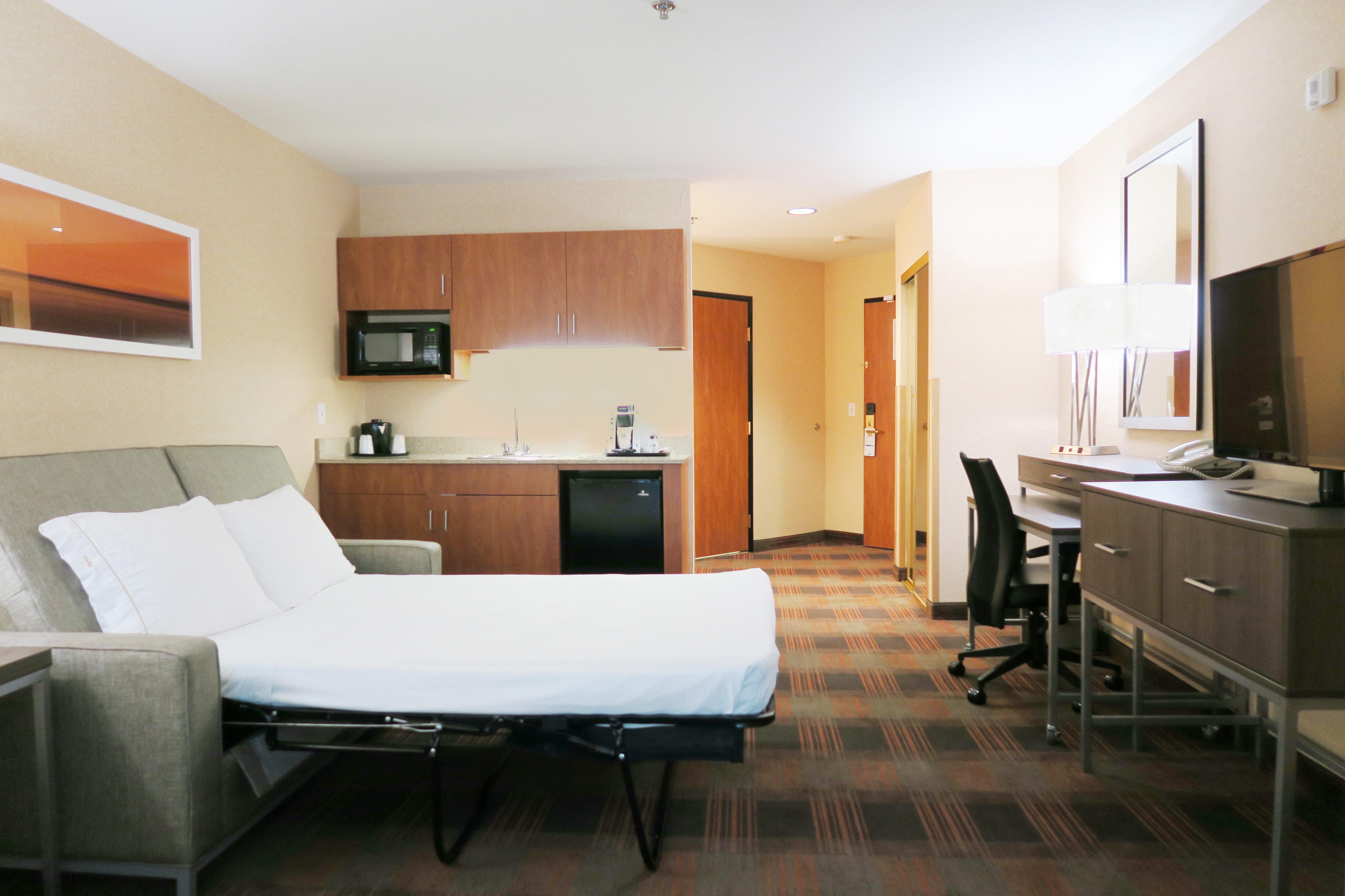 Holiday Inn Express & Suites Elk Grove Central - Hwy 99 By Ihg Ngoại thất bức ảnh