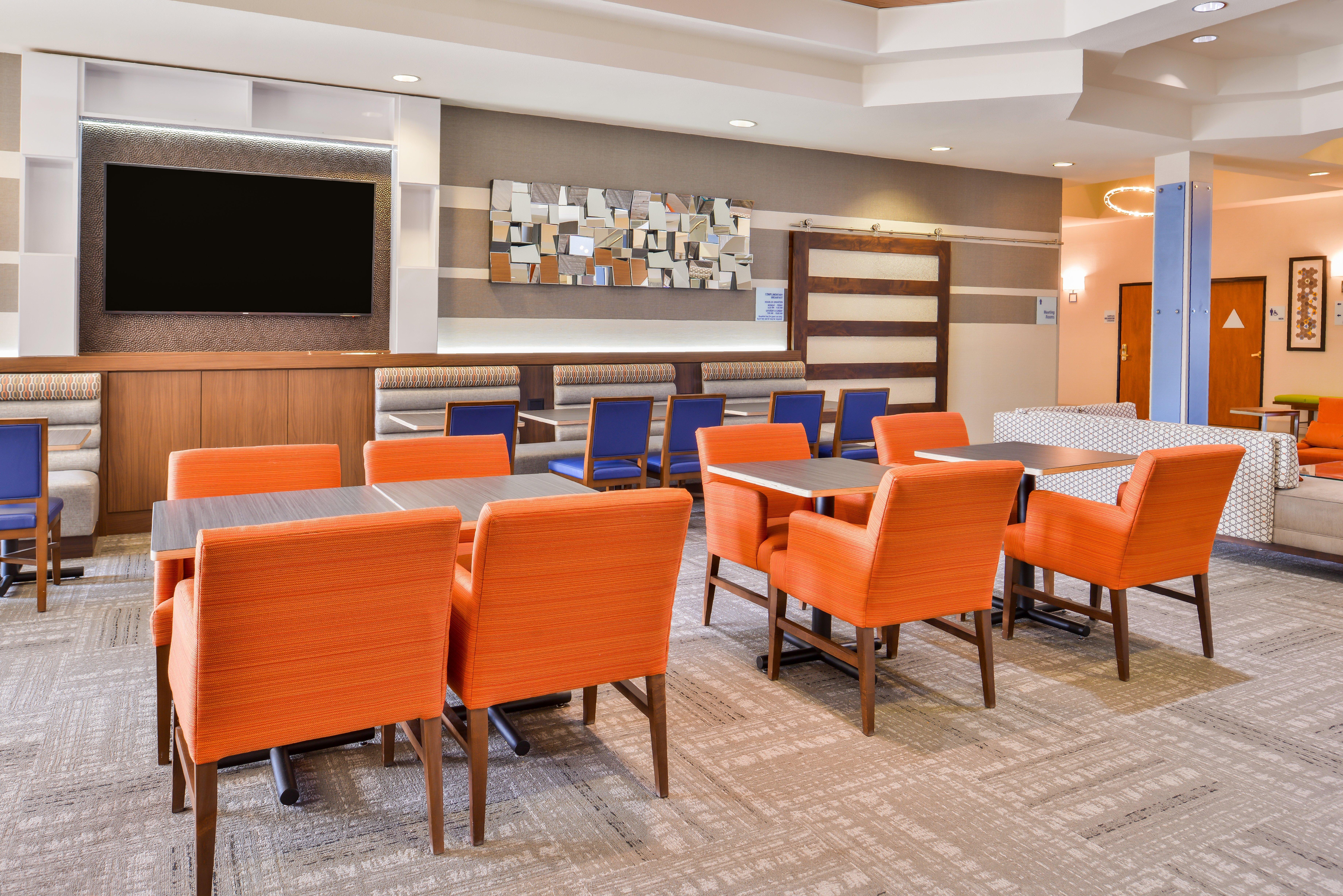 Holiday Inn Express & Suites Elk Grove Central - Hwy 99 By Ihg Ngoại thất bức ảnh