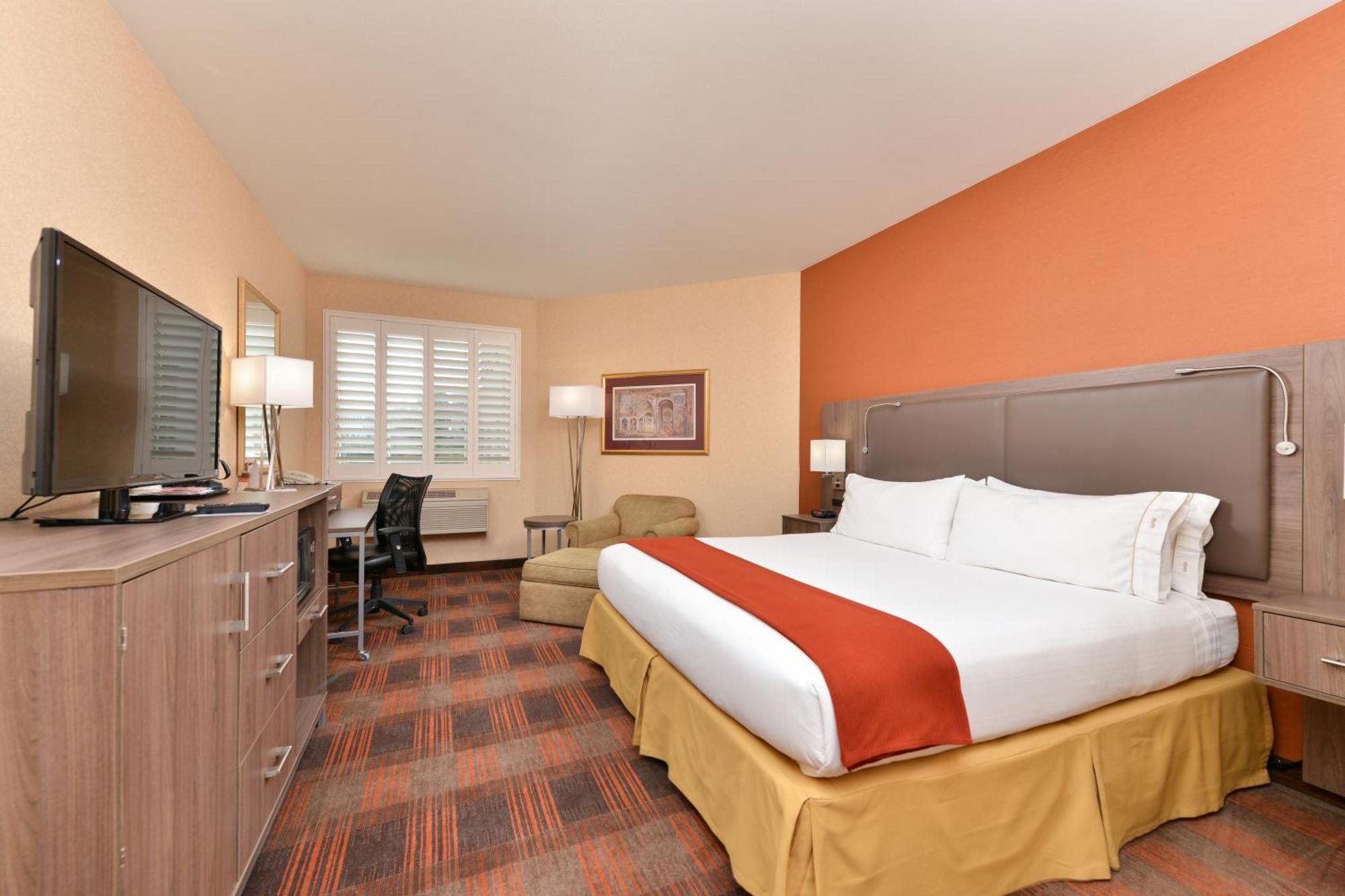 Holiday Inn Express & Suites Elk Grove Central - Hwy 99 By Ihg Ngoại thất bức ảnh